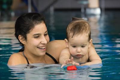 Baby Schwimmen 1 (4-7 Monate) / Gruppe 2